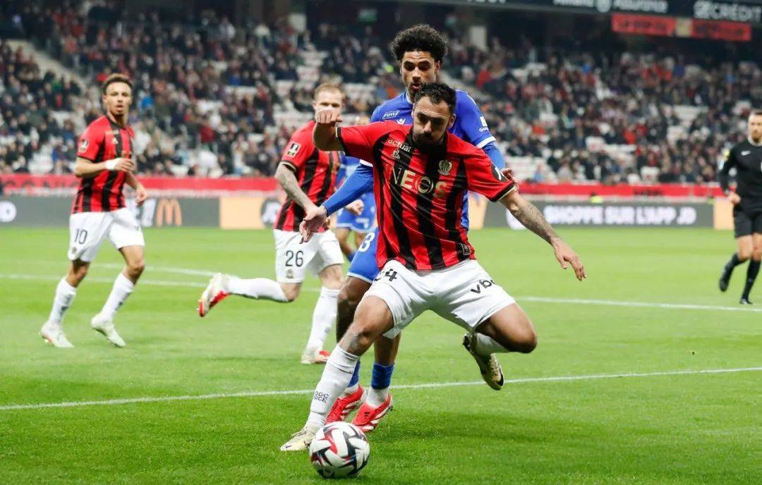 关于法甲冲刺阶段再迎强敌，摩纳哥回应争议，主帅态度：震撼外界，团队化学反应显著的信息-开云体育平台